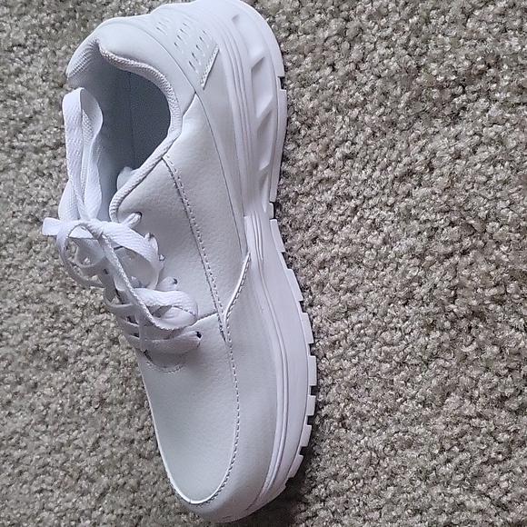 Infinity by Cherokee, White Healthcare shoe, Size 7 - Picture 6 of 6